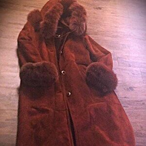 Moving Closet close-out Ozaydin Luxury Italian Coat lambskin and faux fur coat